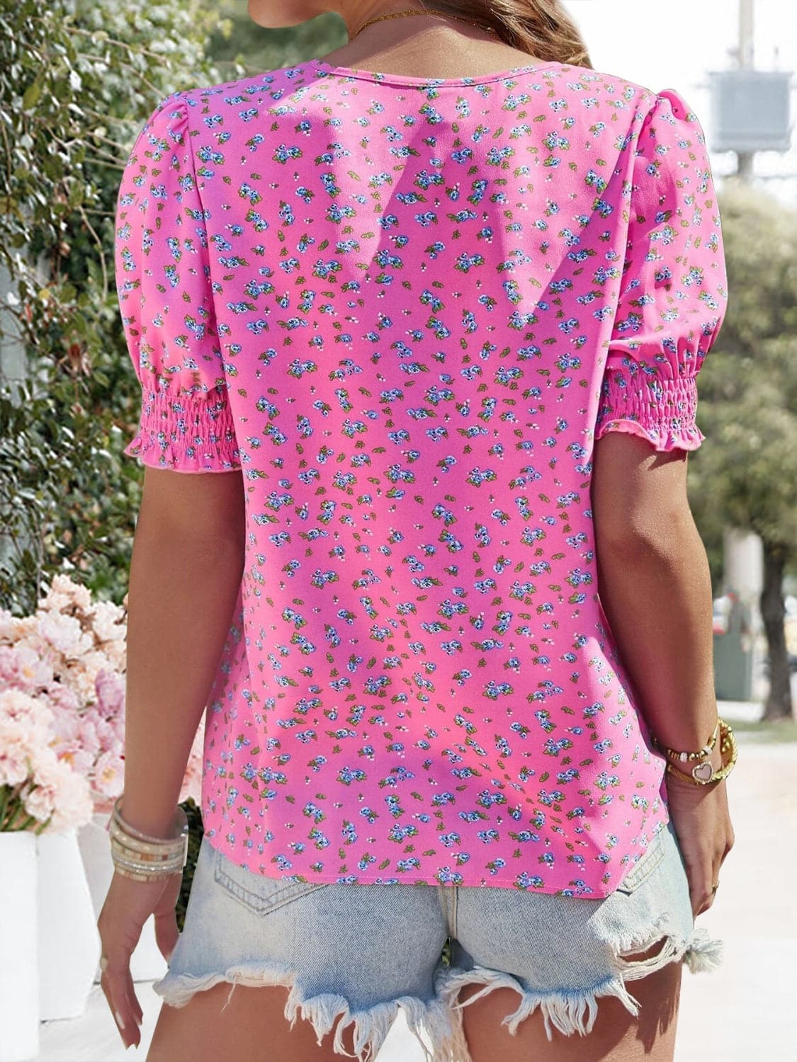 Printed V-Neck Short Sleeve Blouse.