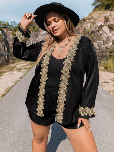 Plus Size Contrast Long Sleeve Top and Shorts Set.