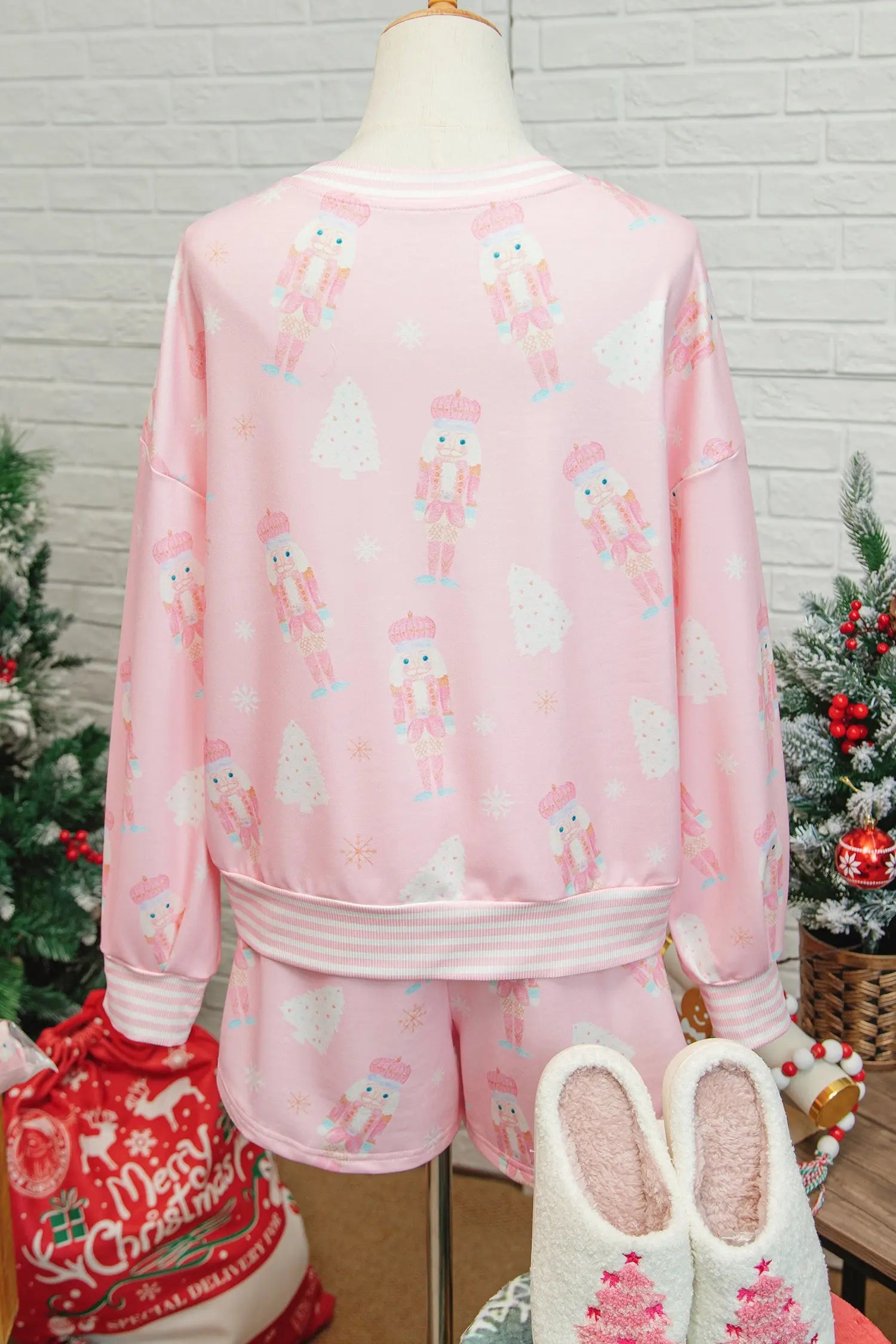 Pink Christmas Tree Nutcracker Doll Print Contrast Trim Sleeve Top Shorts Set Dear-Lover Dropshipping