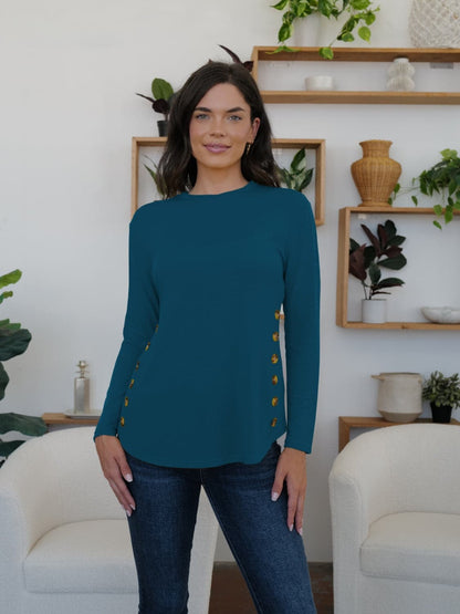 Elegant long sleeve tee with buttons