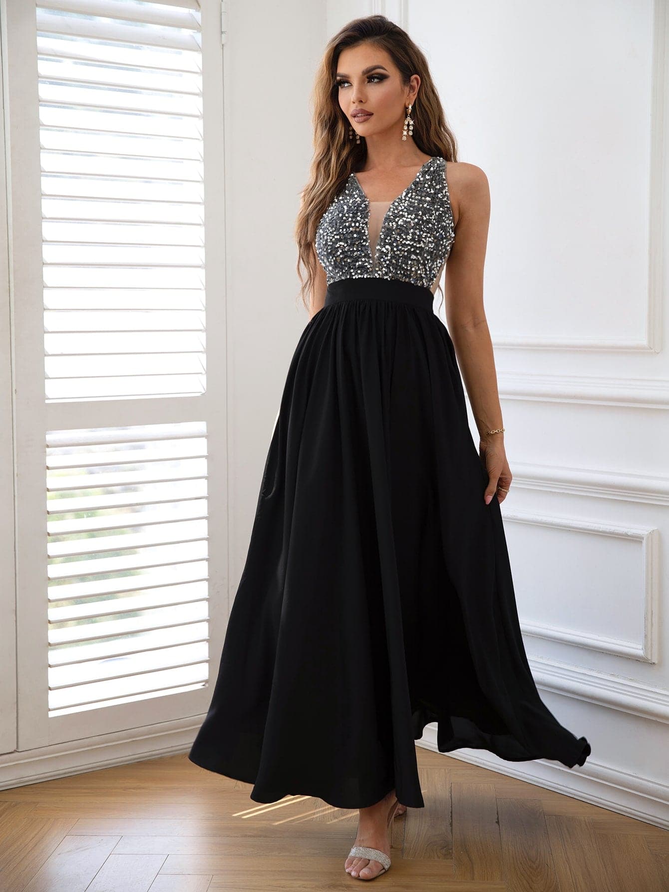 Contrast Sequin Sleeveless Maxi Dress.