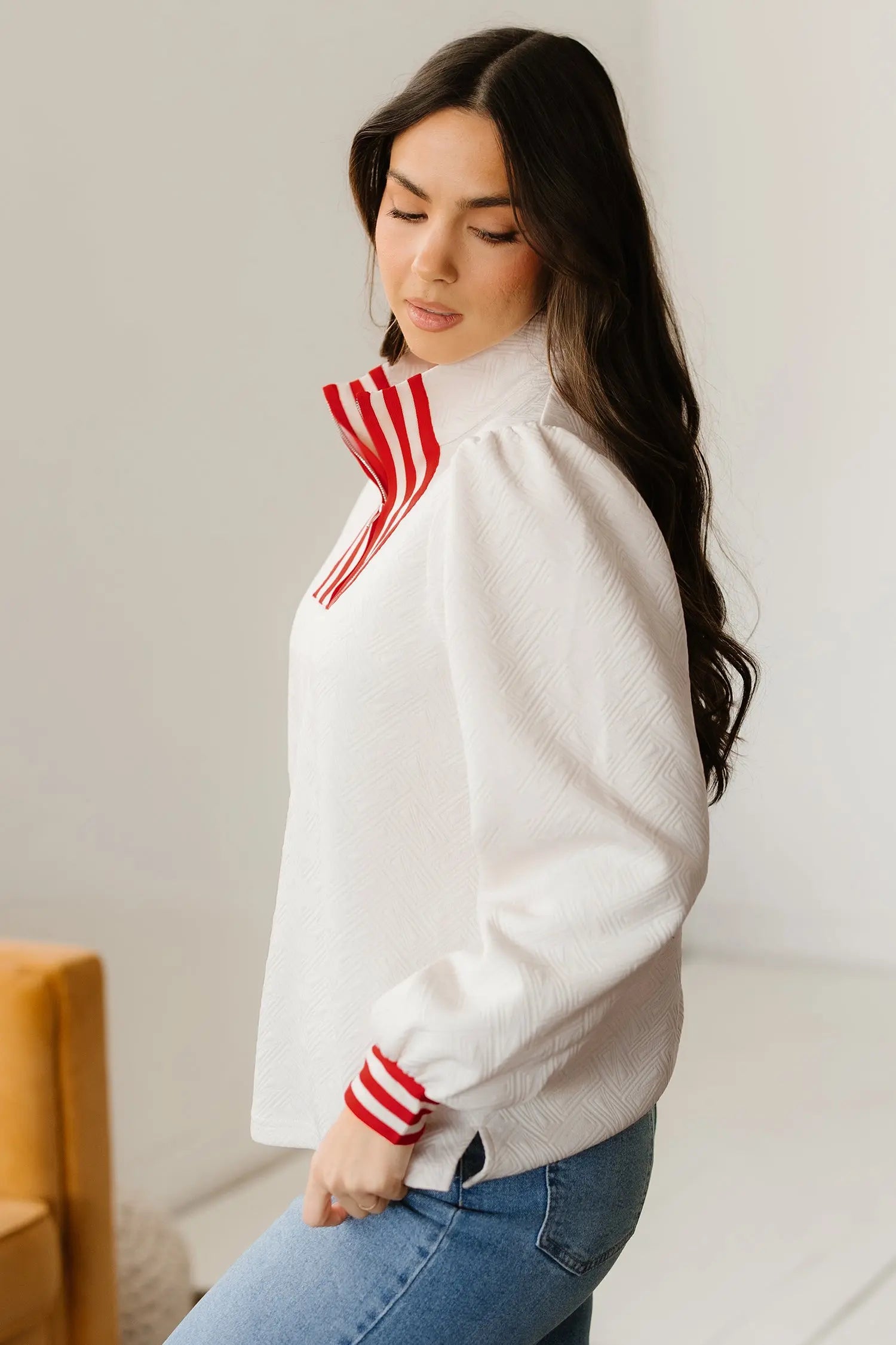 White Textured Knit Zipped Collar Pullover With Striped Contrast Accent Dear-Lover Dropshipping