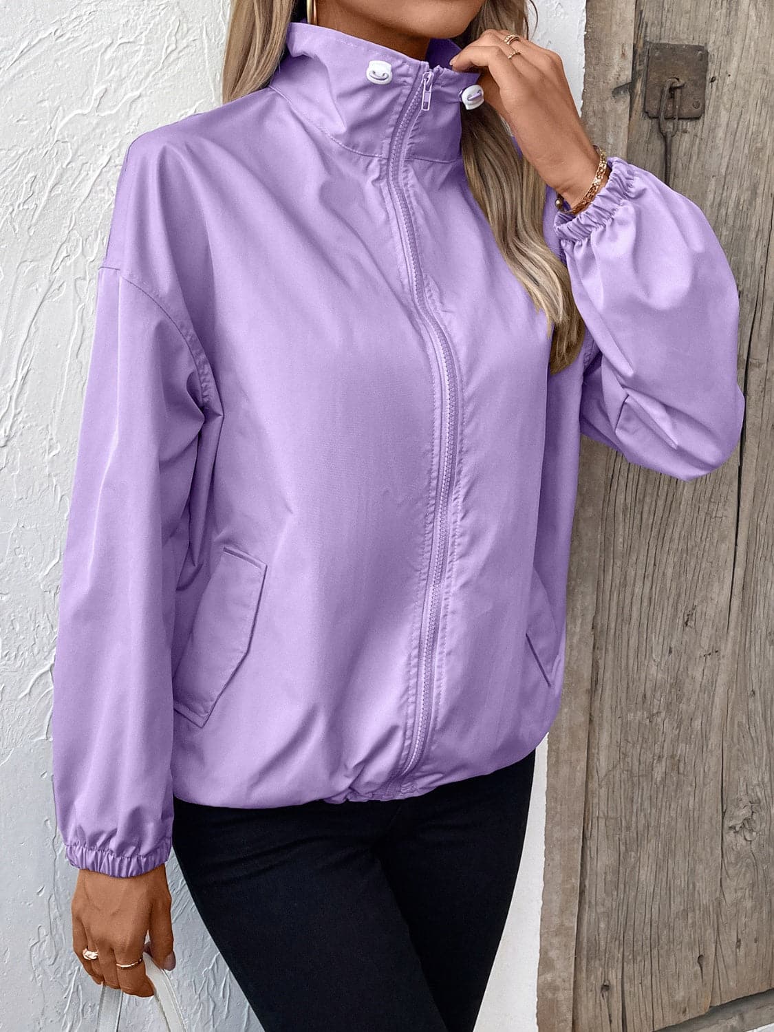 Pocketed Zip Up Long Sleeve Jacket.