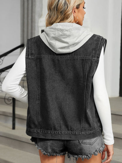 Sleeveless denim jacket with pockets