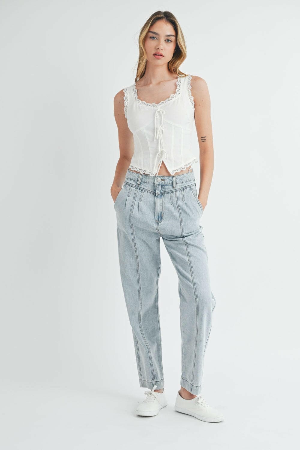 MABLE Pleated Front Detail Straight Jeans.