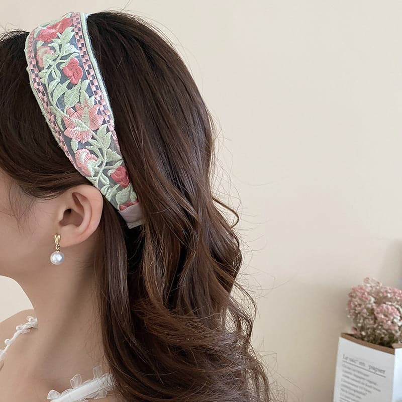 Acrylic Flower Embroidered Headband.