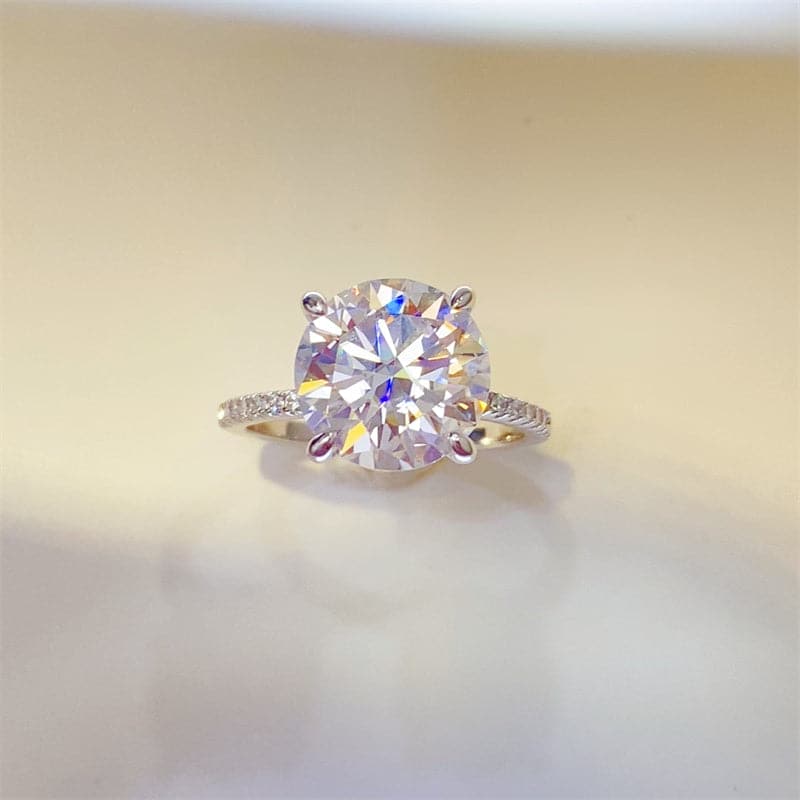 Stunning 5 Carat Moissanite Ring in 925 Sterling Silver