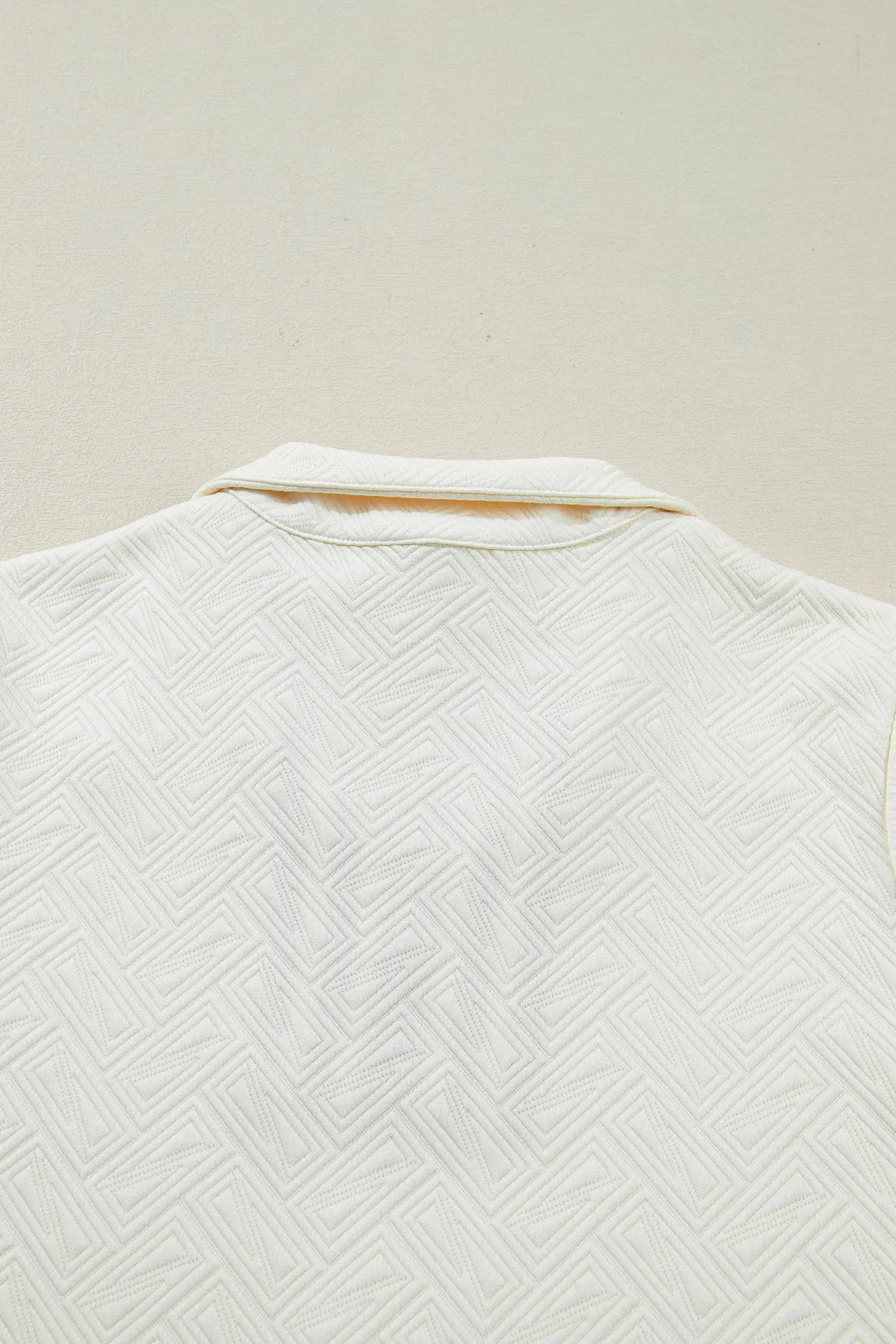White Textured Knit Zipped Collar Pullover With Striped Contrast Accent Dear-Lover Dropshipping