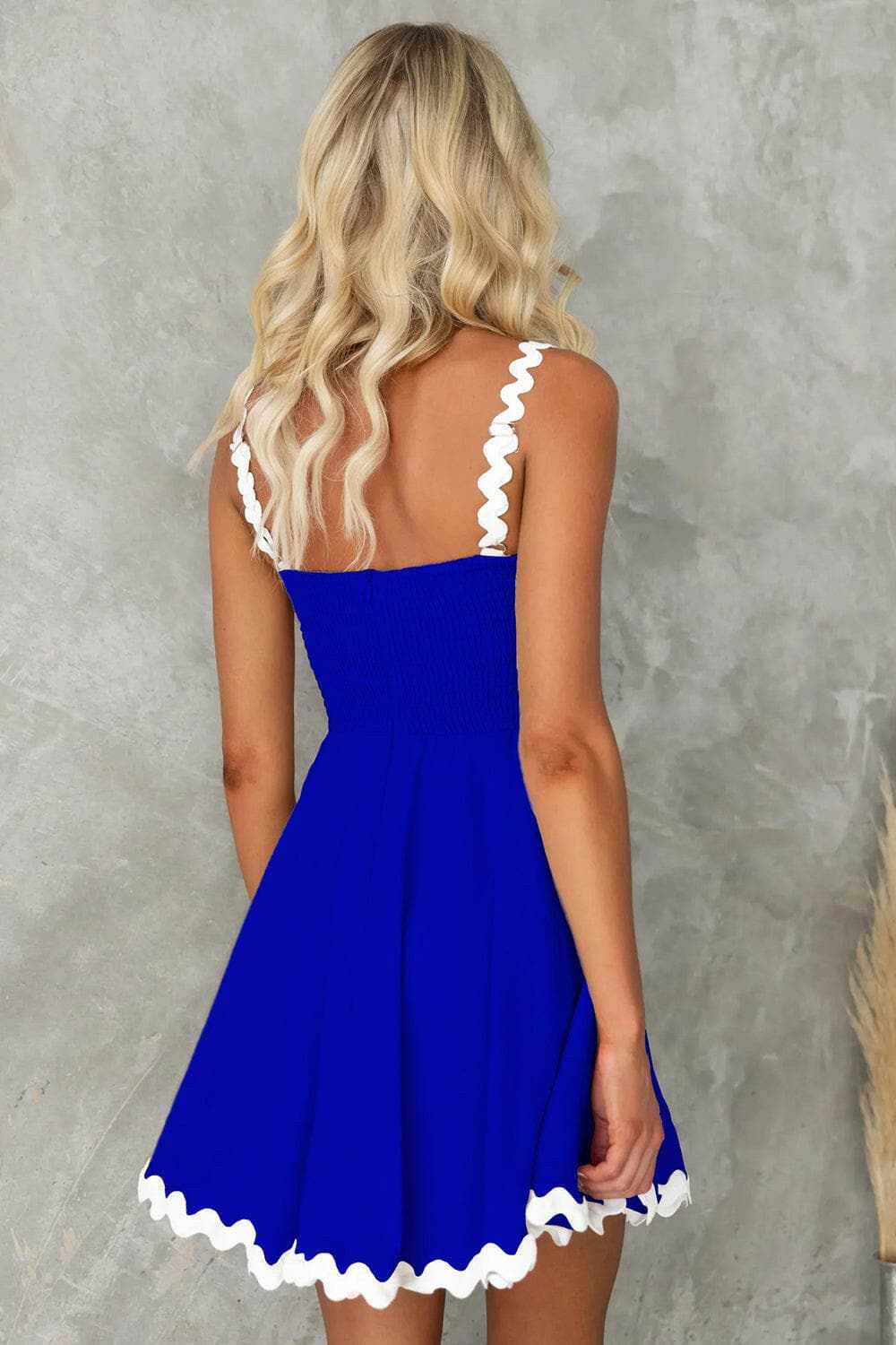 Chic square neck mini dress with contrast trim - Love Salve 