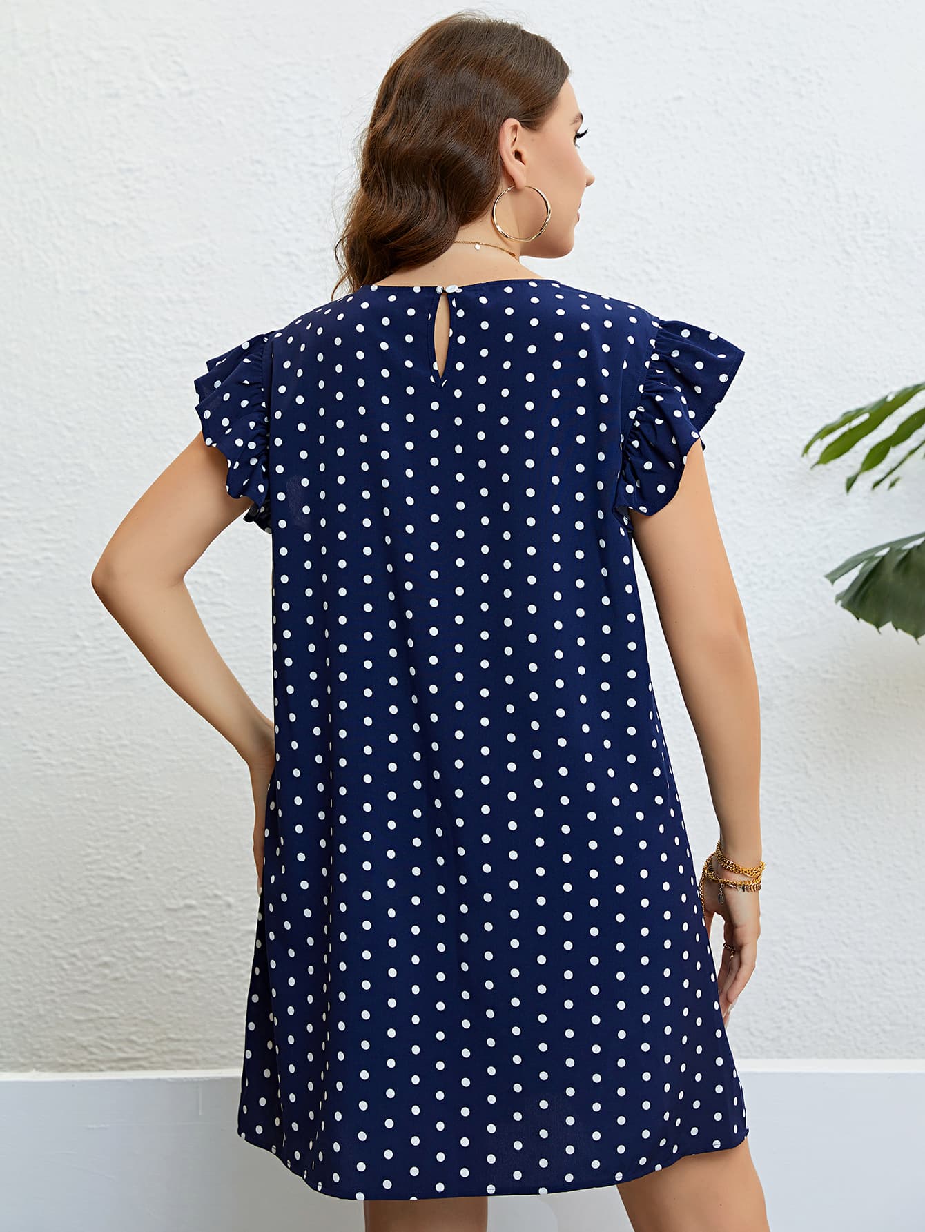 Plus Size Polka Dot Round Neck Dress.