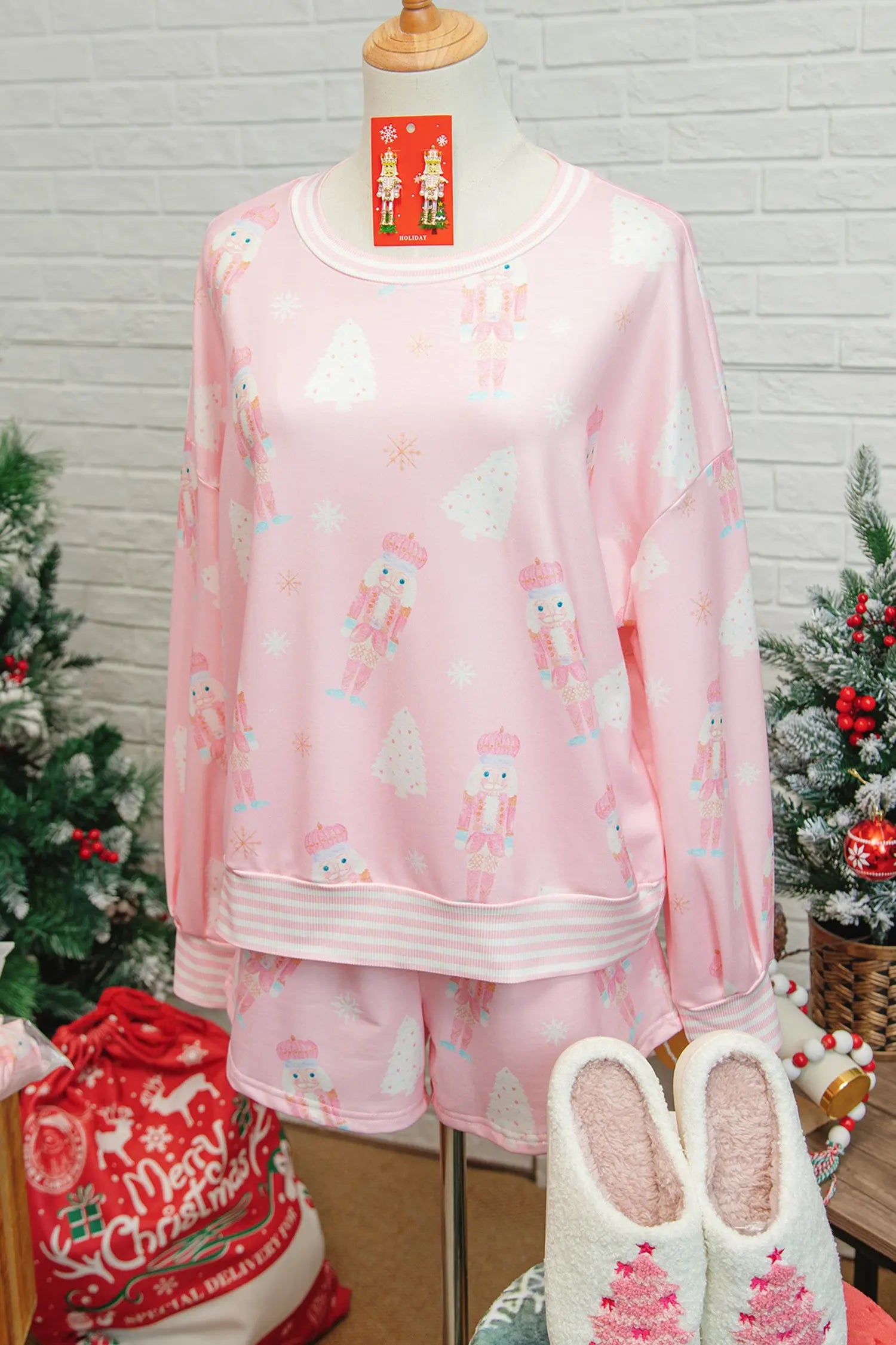 Pink Christmas Tree Nutcracker Doll Print Contrast Trim Sleeve Top Shorts Set Dear-Lover Dropshipping