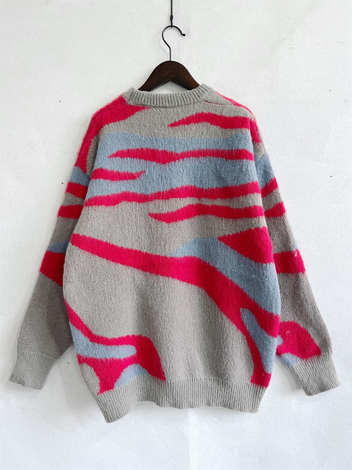 Color Block Round Neck Sweater.