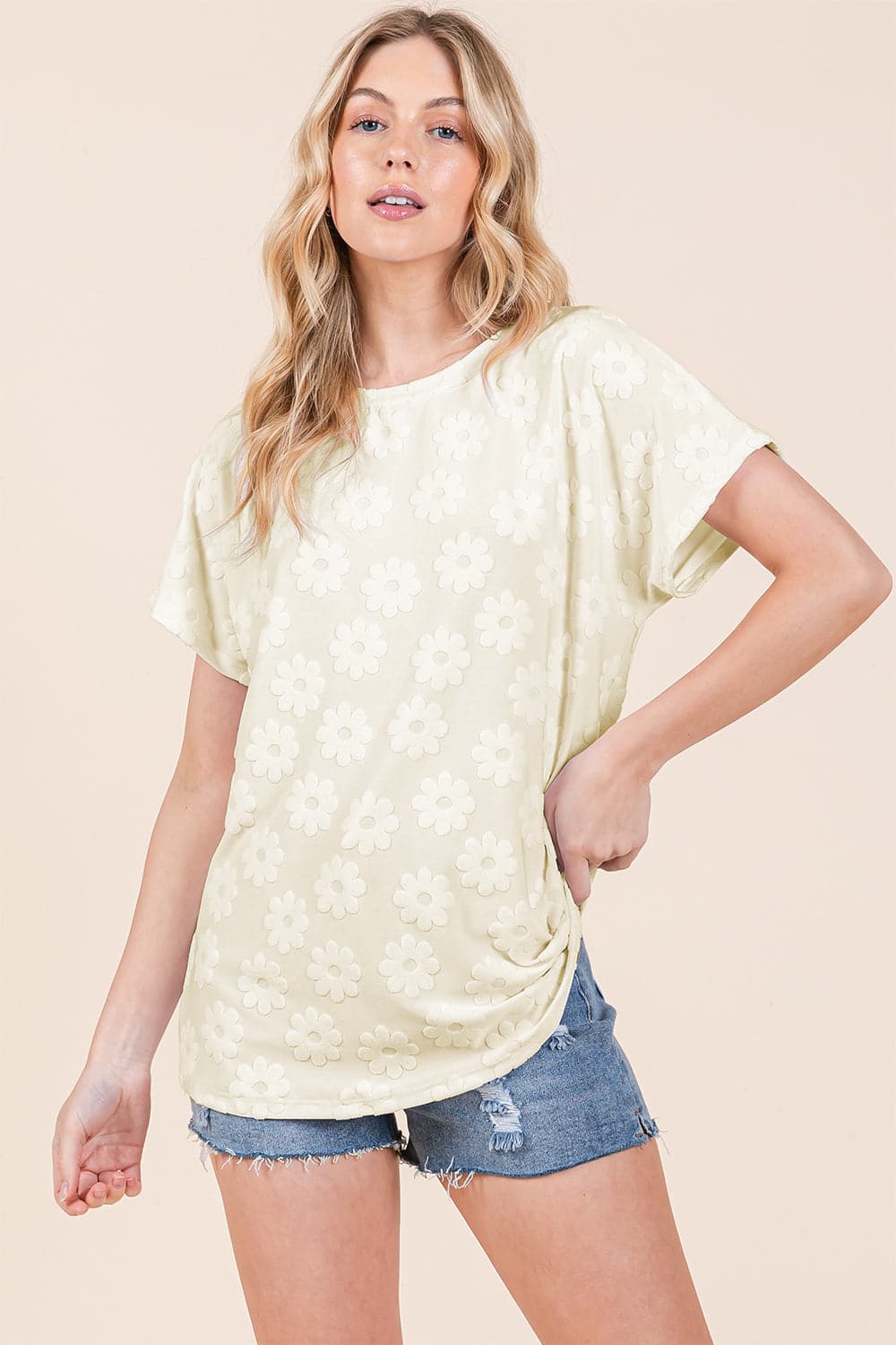 BOMBOM Textured Floral Pattern Short Sleeve T-Shirt.