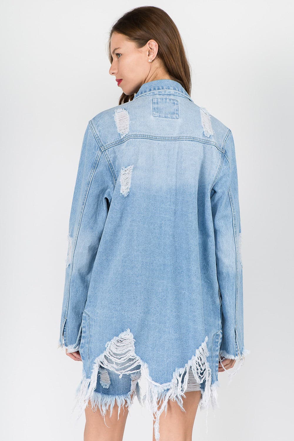 Chic distressed denim jacket with frayed hem