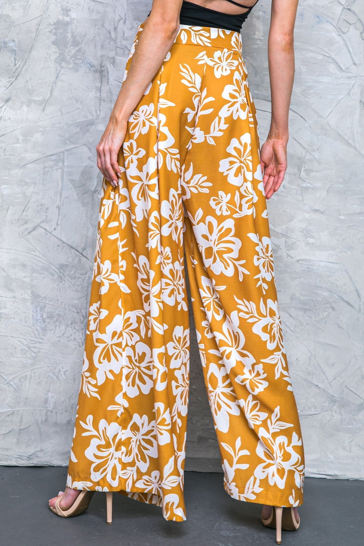 LET THE LIGHT IN BROWN WOVEN PANTS Flying Tomato