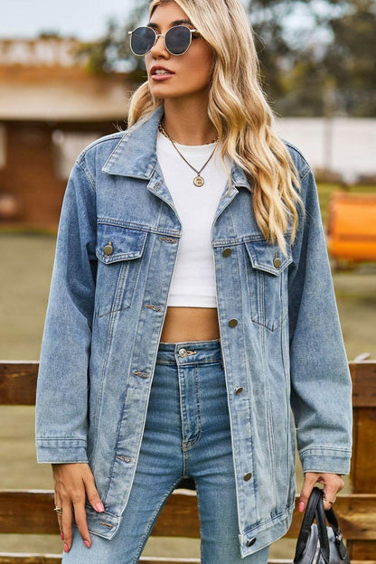 Denim Jacket with Buttoned Collared Neckline and Convenient PocketsUpgrade Your Style with Our Denim Jacket

Step up your fashion game with our Denim Jacket featuring a sophisticated Buttoned Collared Neckline and Convenient PocketsLove Salve Buttoned Collared Necklinejeans