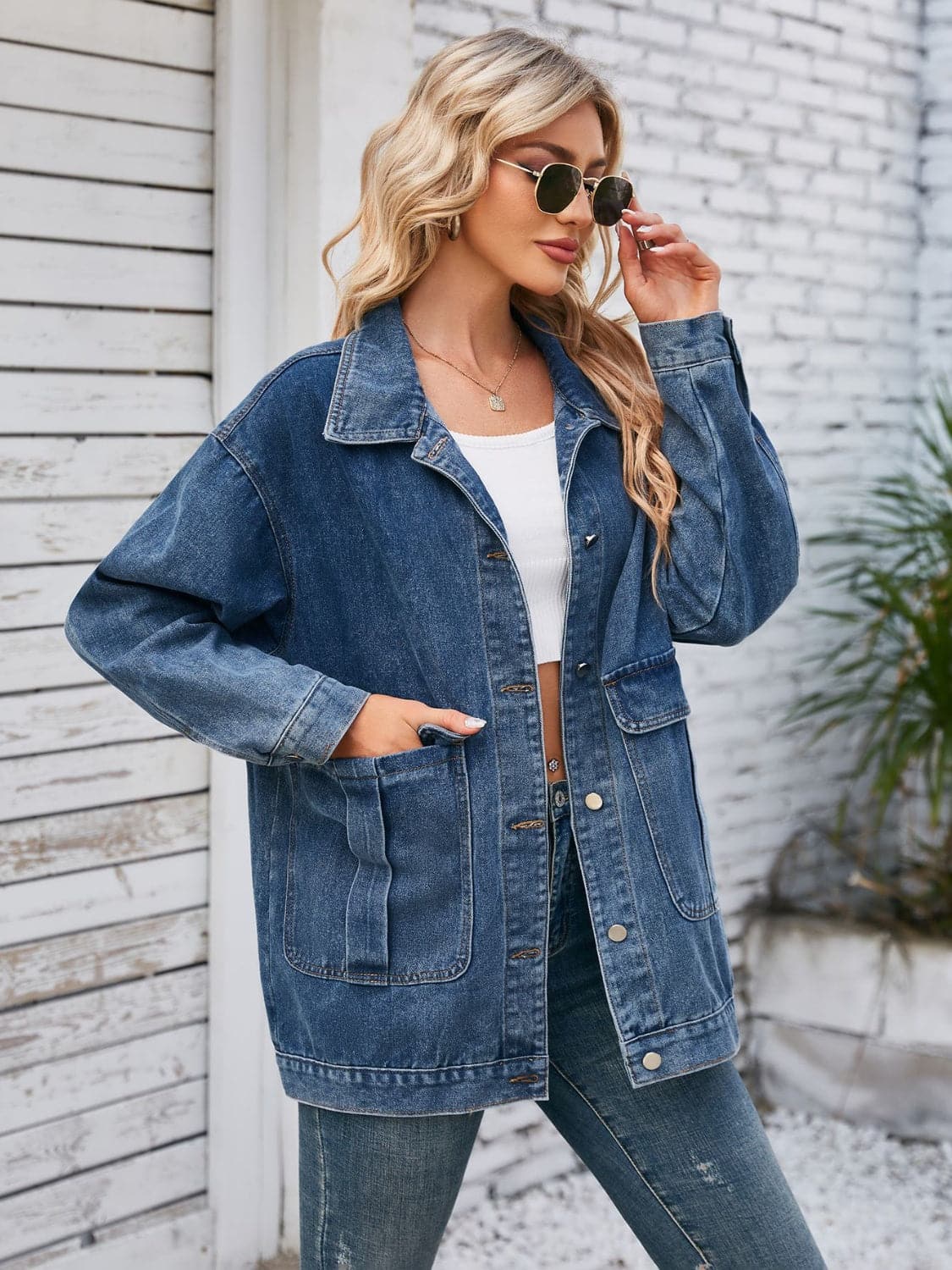 Chic button-up denim jacket with long sleeves