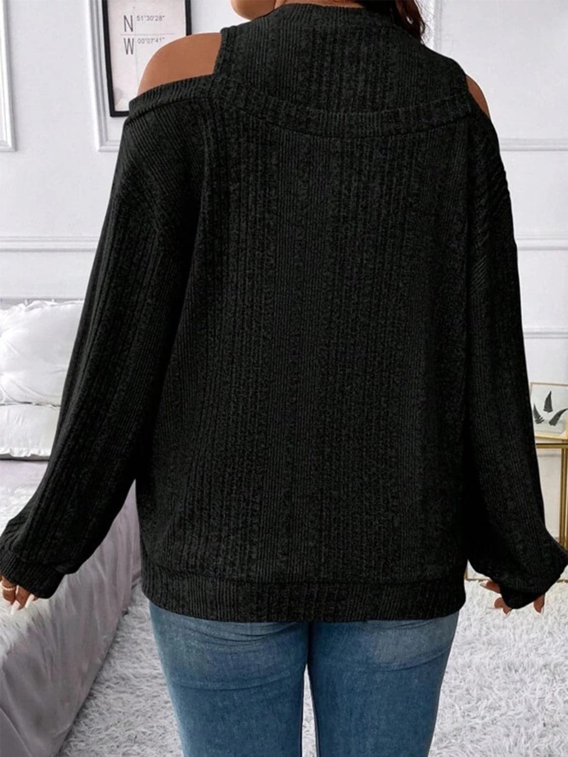 Round Neck Cold Shoulder Sweater.