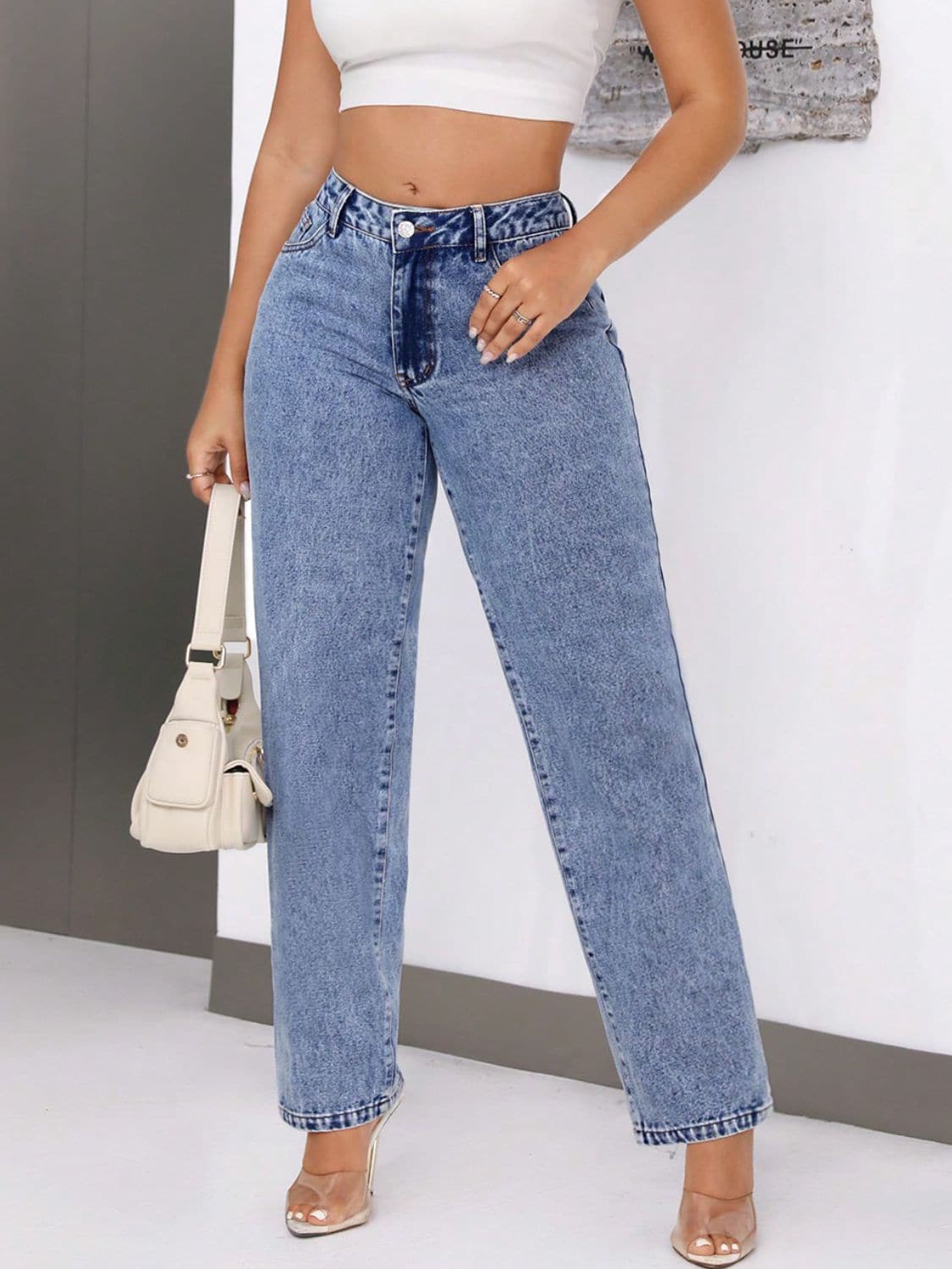 Mid-Rise Waist Jeans with Pockets.