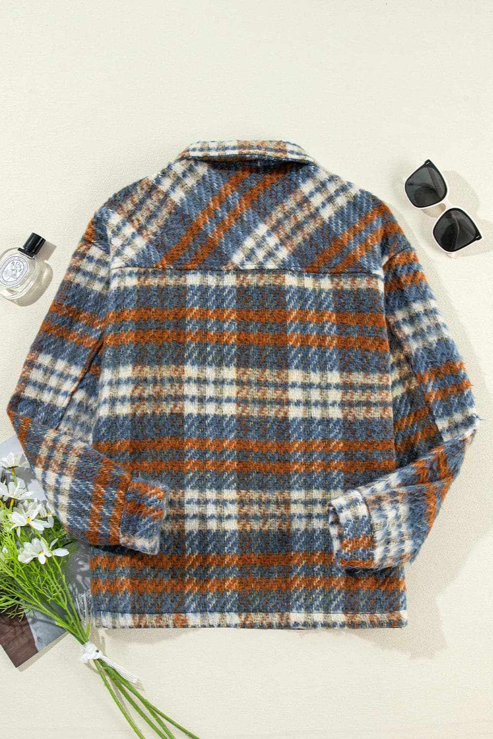 Plaid Button Up Long Sleeve JacketFeatures: Pocketed
Thickness: Normal
Body: Not lined
Material composition: 100% polyester
Care instructions: Machine wash cold. Tumble dry low.
Imported


Size
US
BuLove Salve Long Sleeve JacketOuterwear