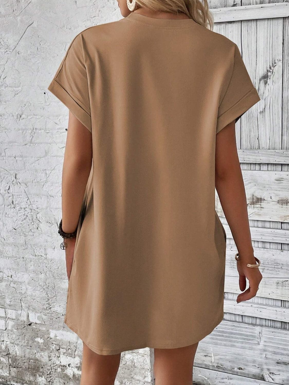 Round Neck Short Sleeve Mini Dress.