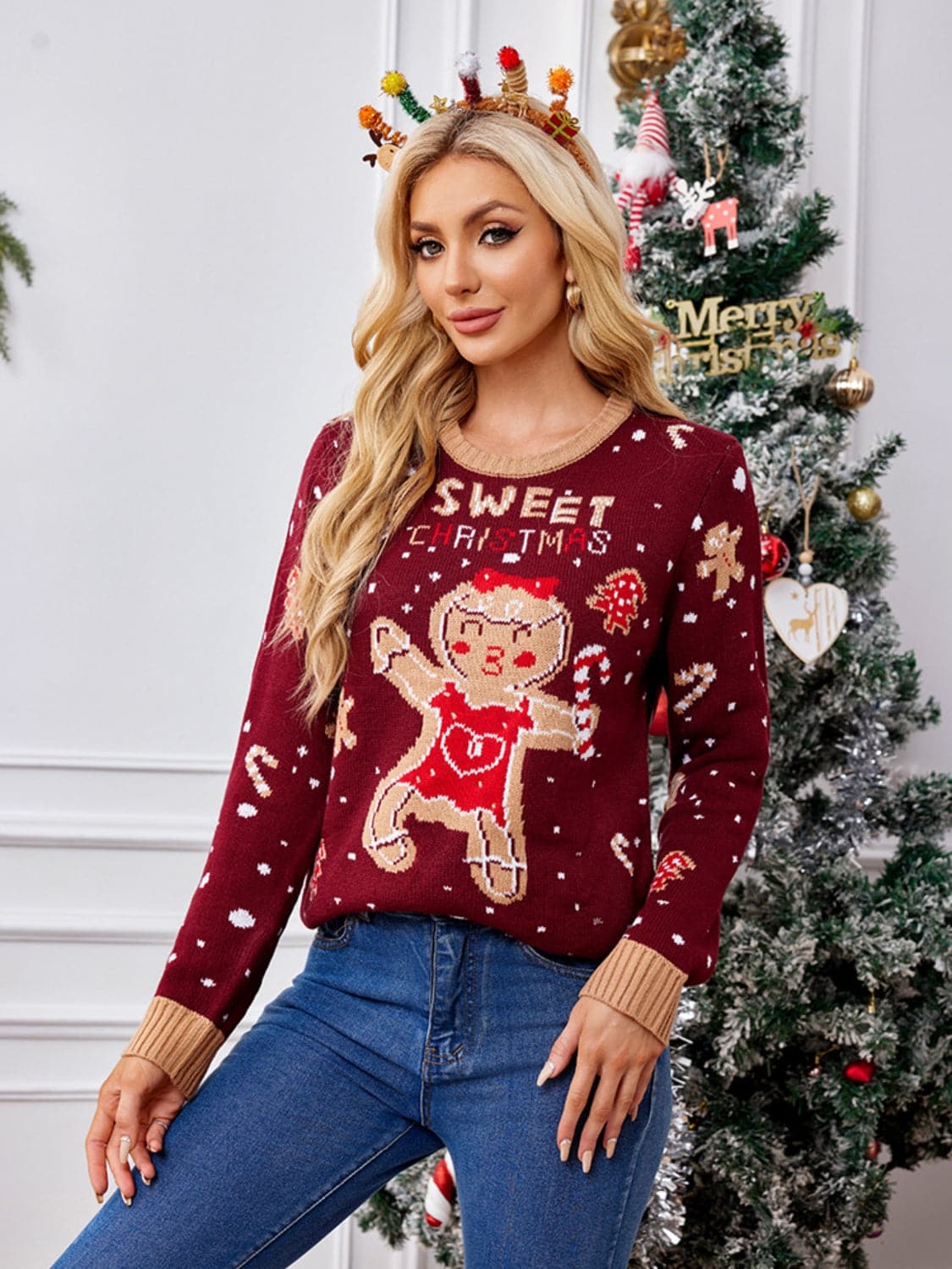 Cozy gingerbread long sleeve sweater with round neck