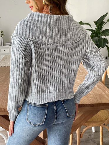 Cozy cable-knit long sleeve sweater for stylish layering