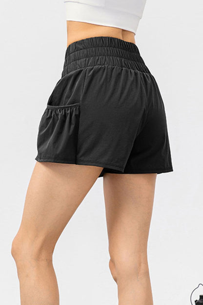 Elastic Waist Pocketed Active Shorts.