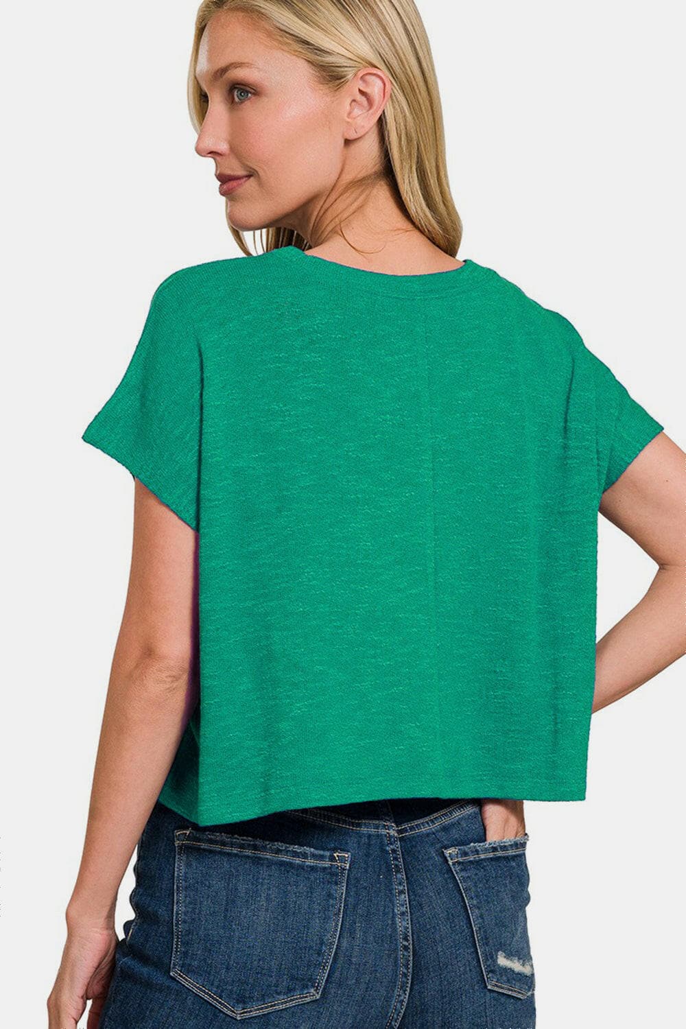 Zenana Round Neck Short Sleeve T-Shirt.