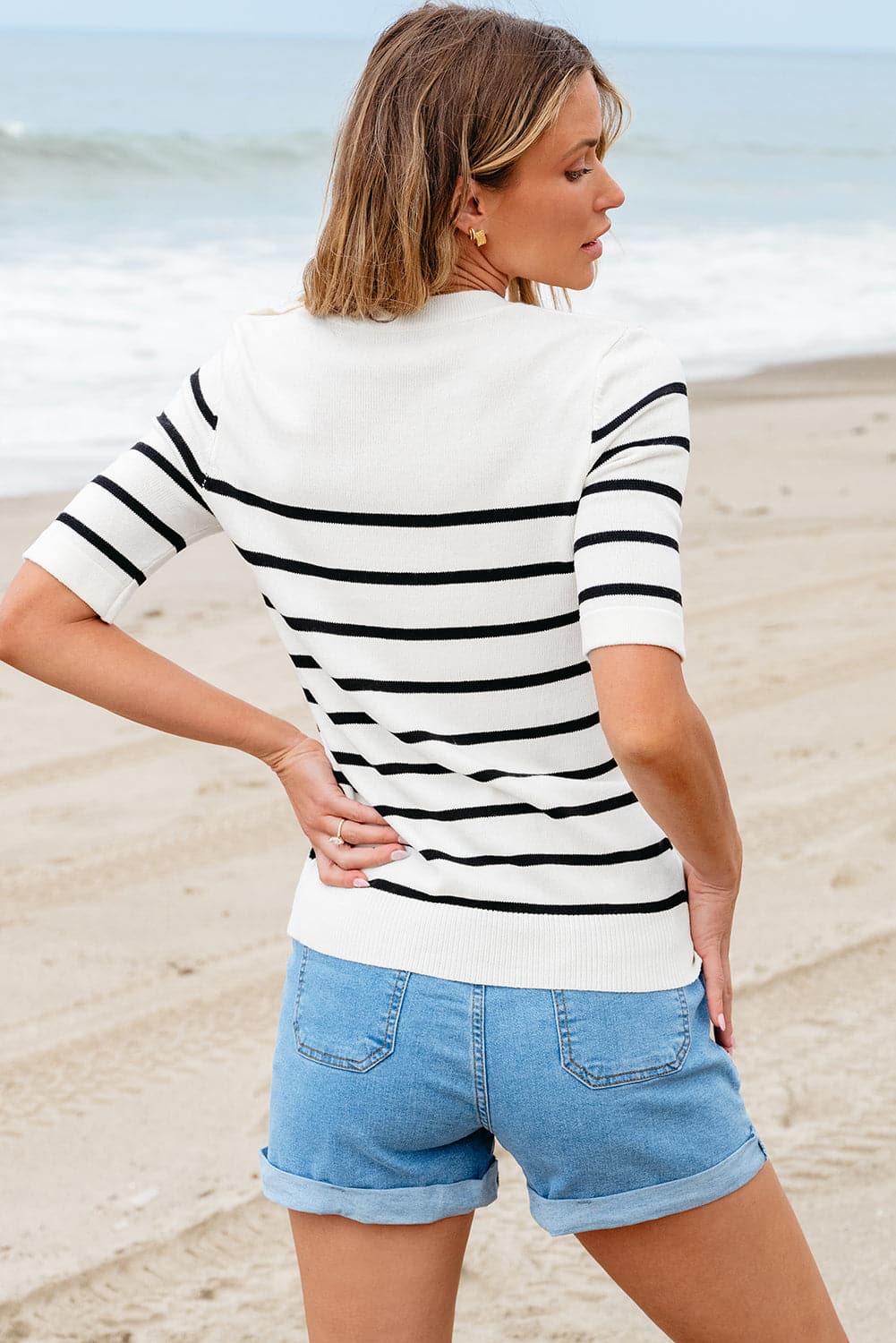 Round Neck Half Sleeve Knit Top.