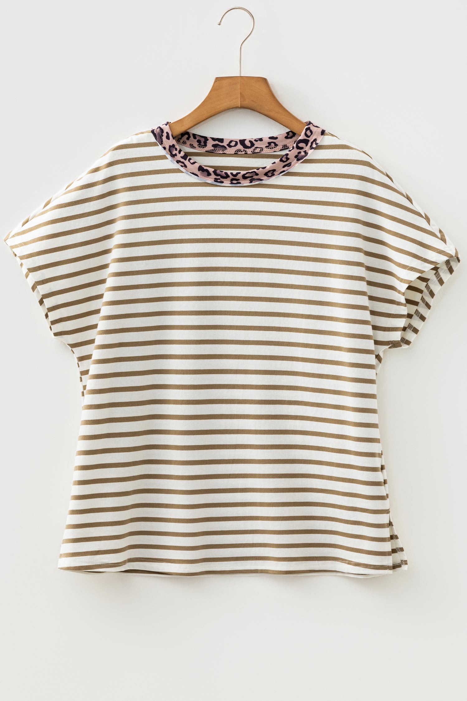 Dear-Lover Dropshipping Tops/Tops & Tees Khaki Stripe Leopard Patchwork Round Neck Loose Fit T Shirt - Close Up