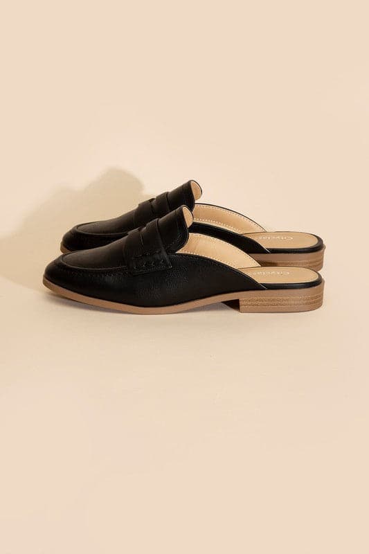 PERKS-S Flat Mules.