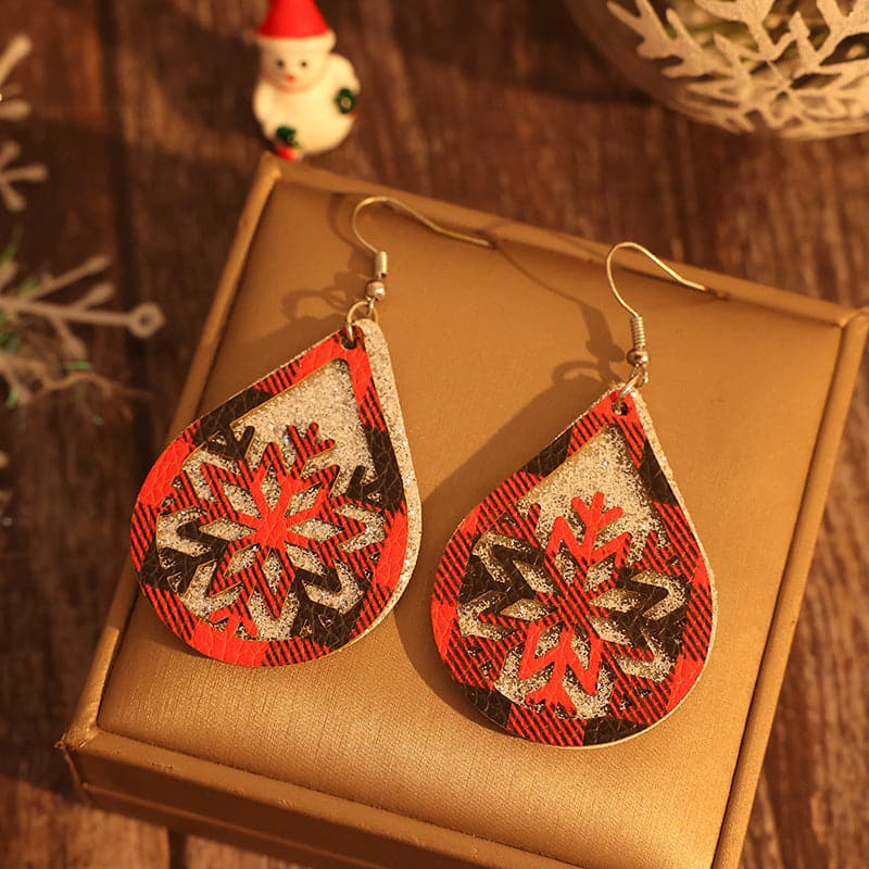 Stylish PU leather teardrop earrings for a chic look