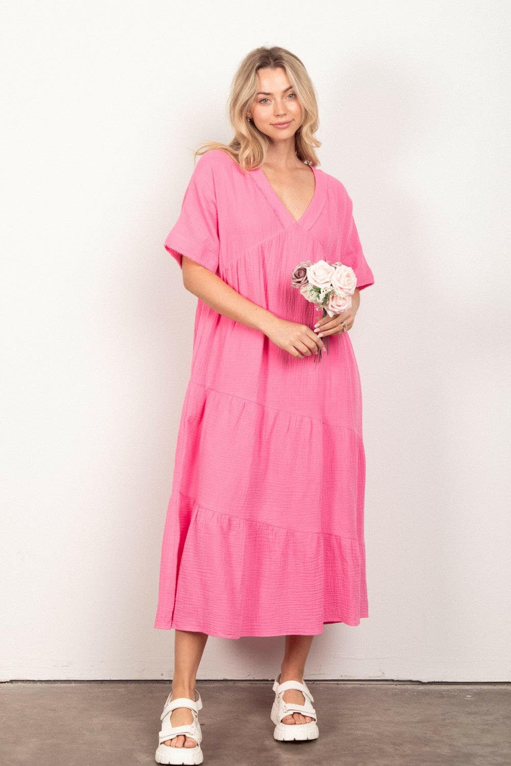 VERY J Soft Crinkle Gauze Short Sleeve Midi DressDiscover Effortless Style with the VERY J Soft Crinkle Gauze Short Sleeve Midi Dress
 Embrace the essence of summer fashion with the VERY J Soft Crinkle Gauze Short Love Salve Soft Crinkle Gauze Short Sleeve Midi Dressusa