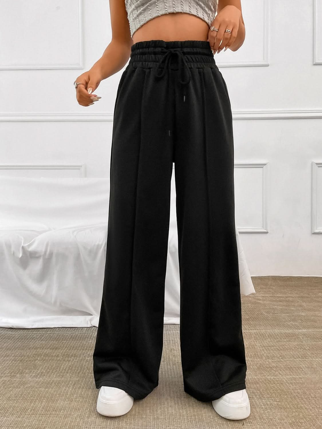 Chic wide leg pants with drawstring