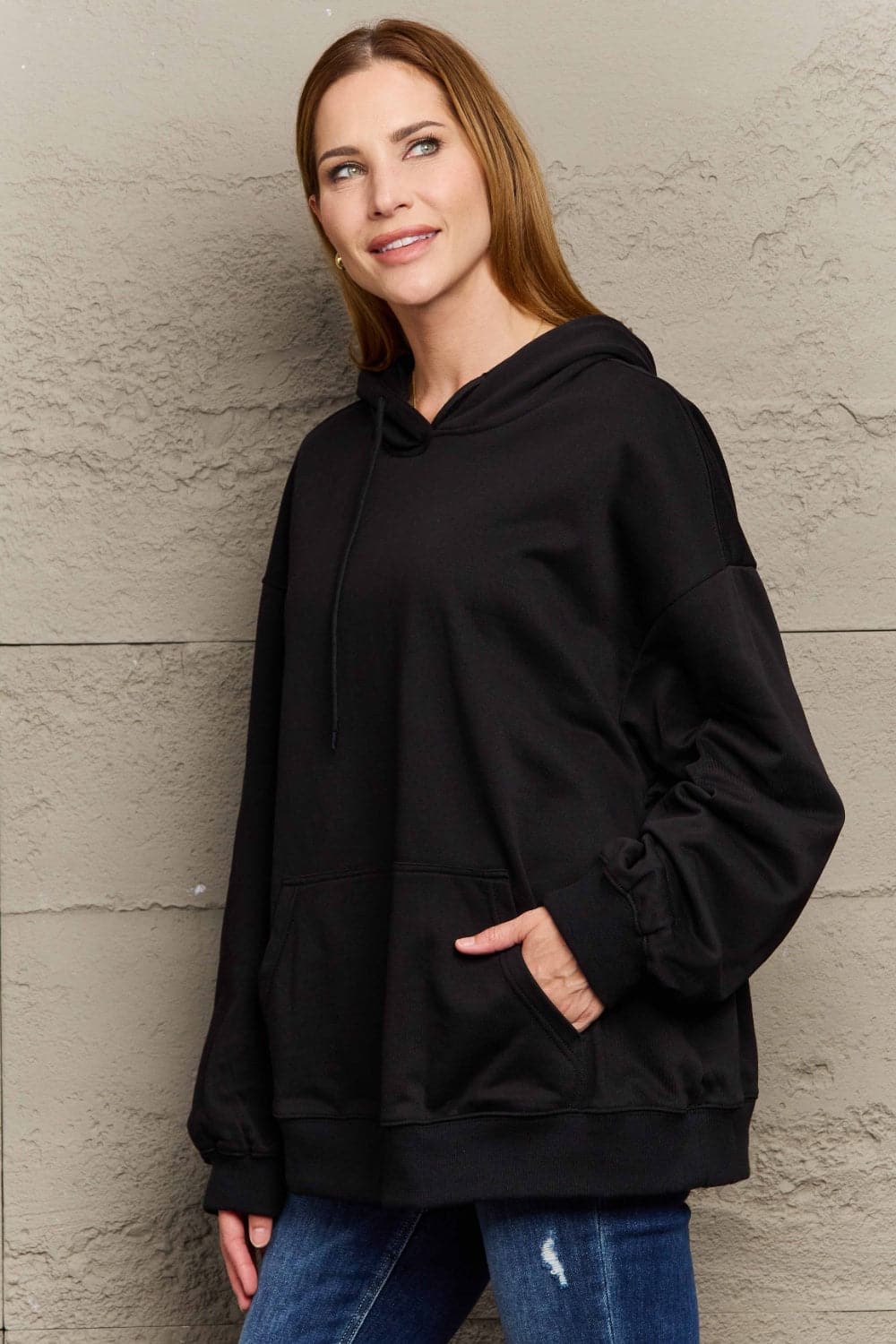 Chic long sleeve dropped shoulder hoodie with pockets