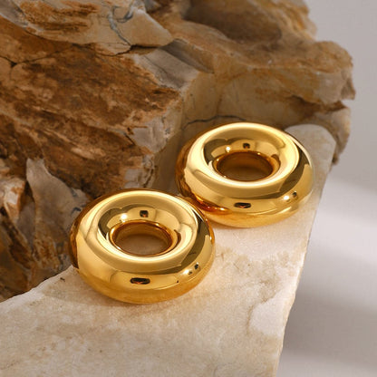 Elegant 18K gold-plated round stainless steel earrings