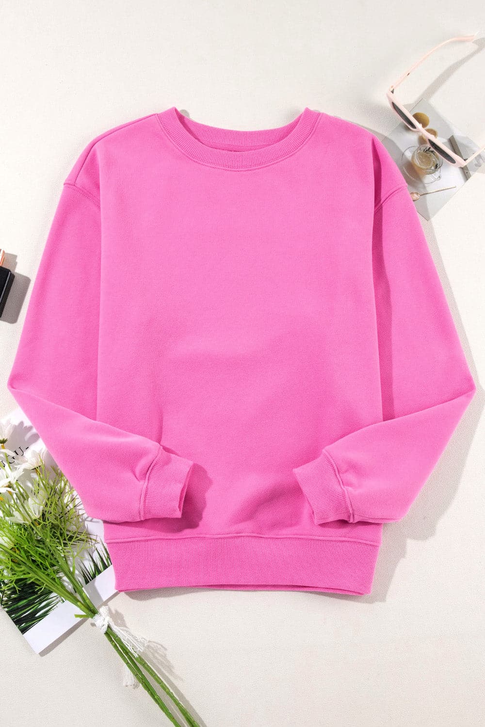 Round Neck Long Sleeve Sweatshirt.