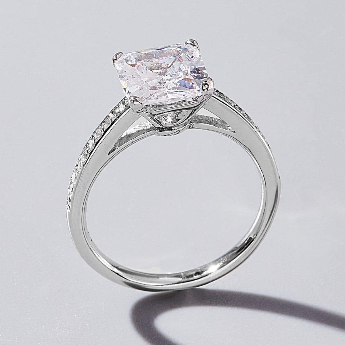 Elegant Zircon-adorned 925 Sterling Silver Ring