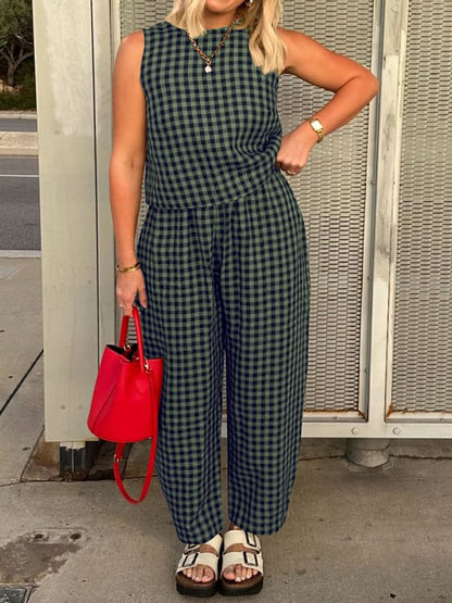 Chic Lovelet Plaid Sleeveless Top and Pants Ensemble