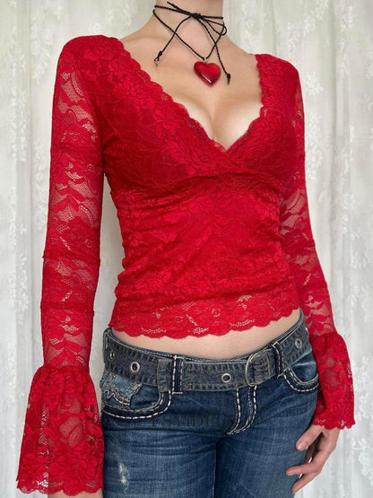 Lace surplice blouse with sleeves