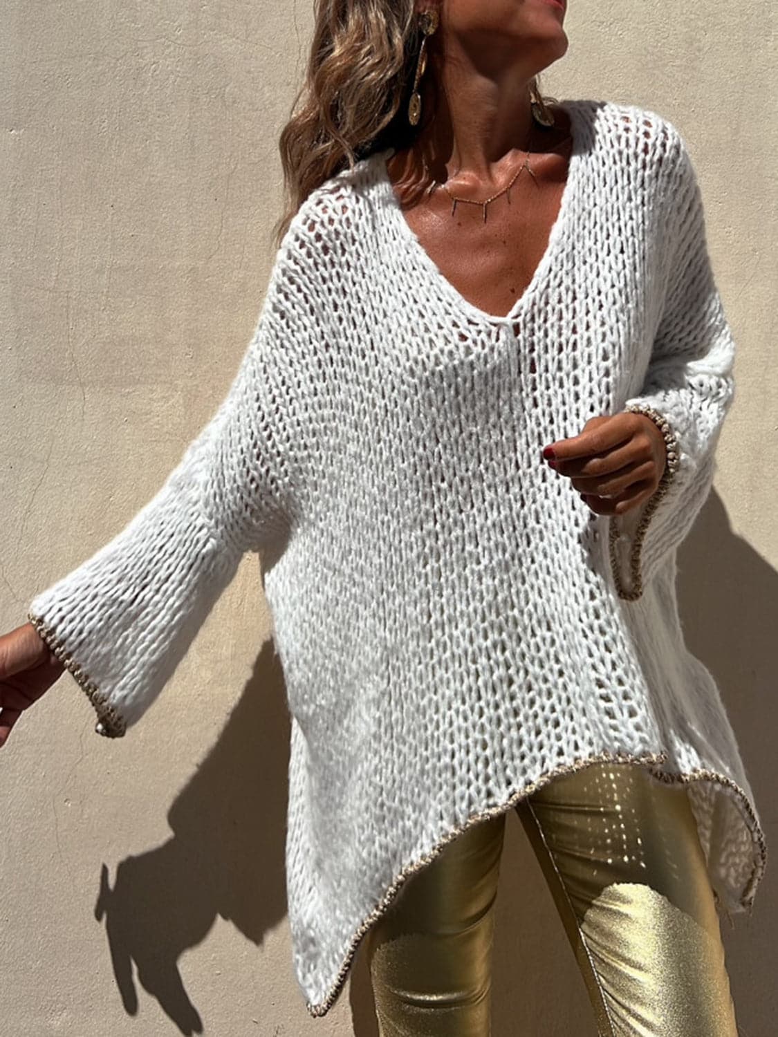 Contrast V-Neck Long Sleeve Sweater.