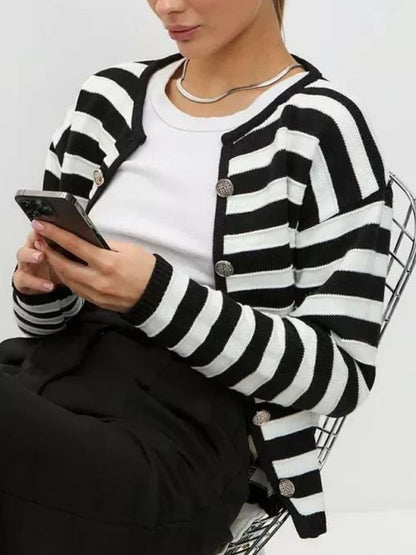 Chic striped cardigan with dropped shoulders