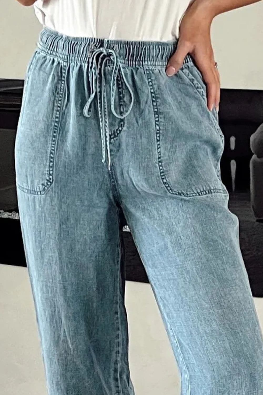 Drawstring High Waist Jeans with Pockets.