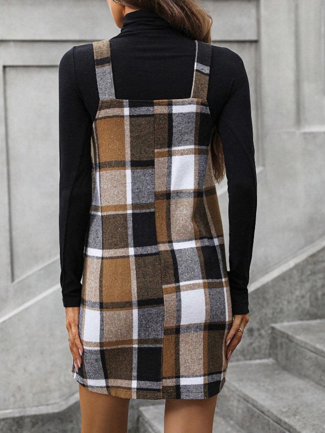 Plaid V-neck dress with wide straps and a flattering fit