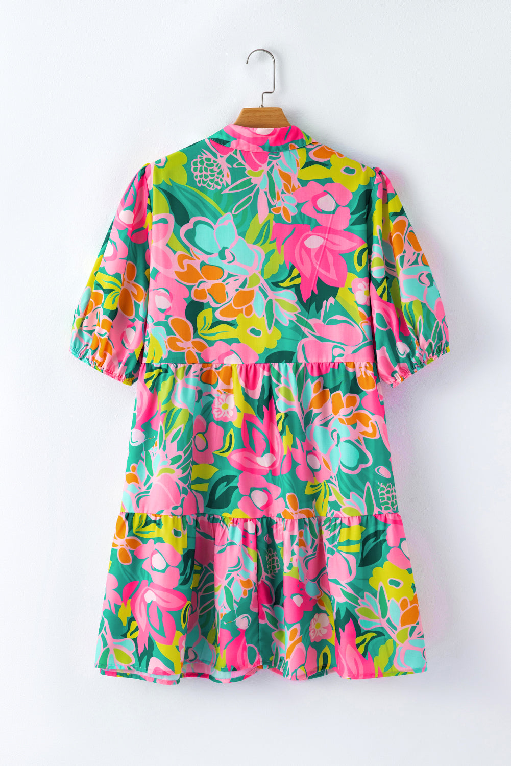 Floral green puff sleeve tiered shirt dress for a chic look