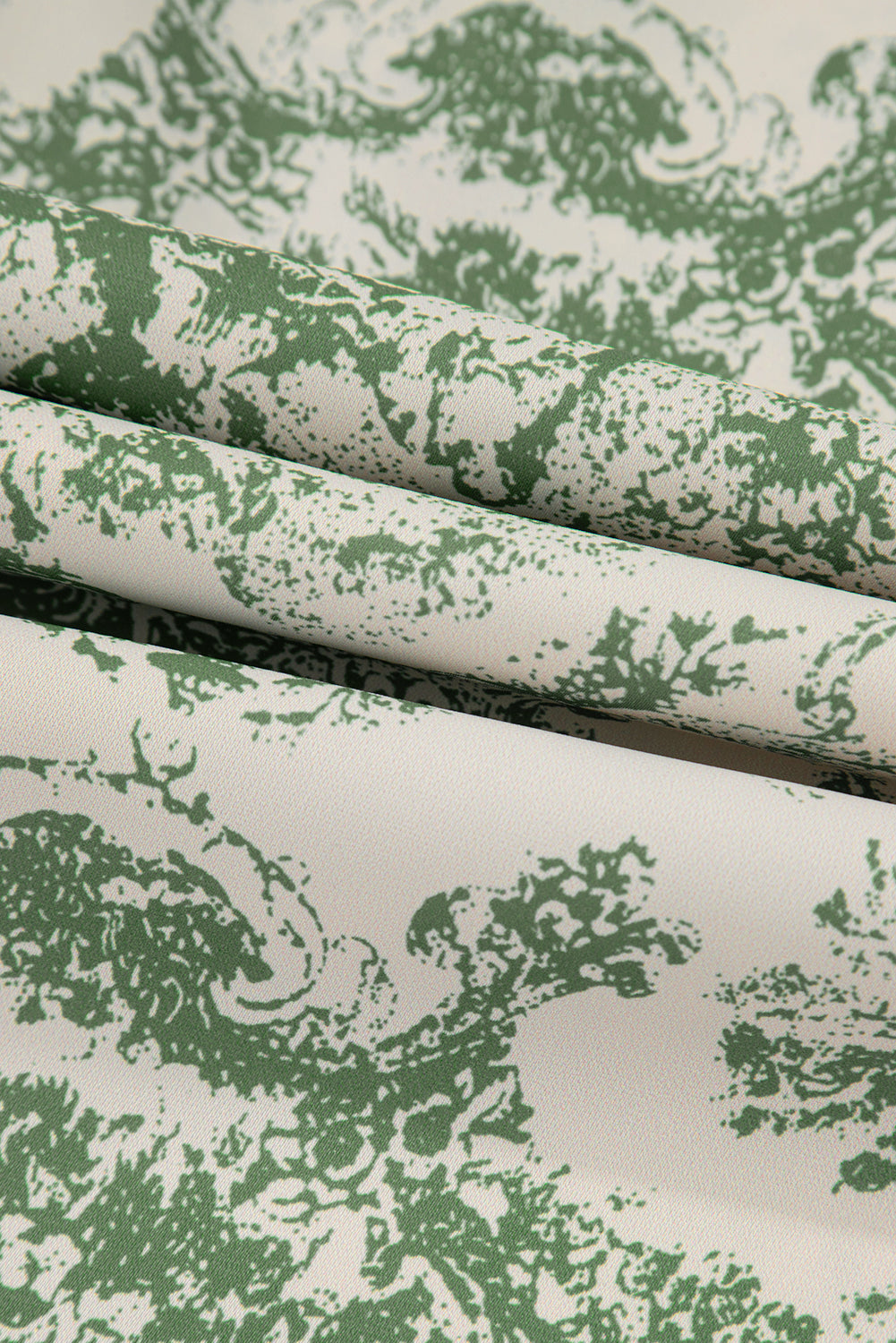 Nature-Inspired Green Print 3/4 Sleeve Sash Shirt