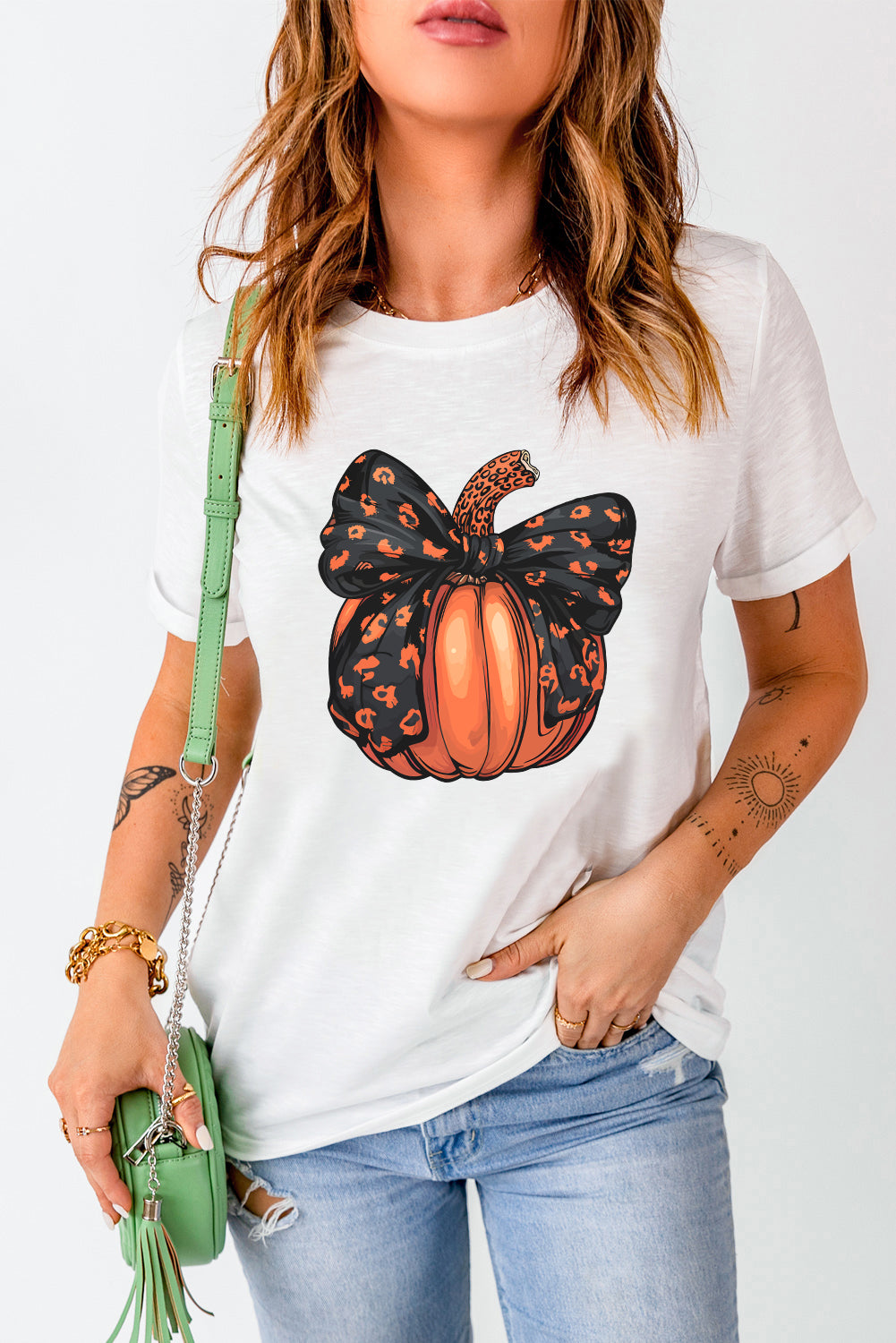 White pumpkin graphic t-shirt with bowknot detail for Halloween