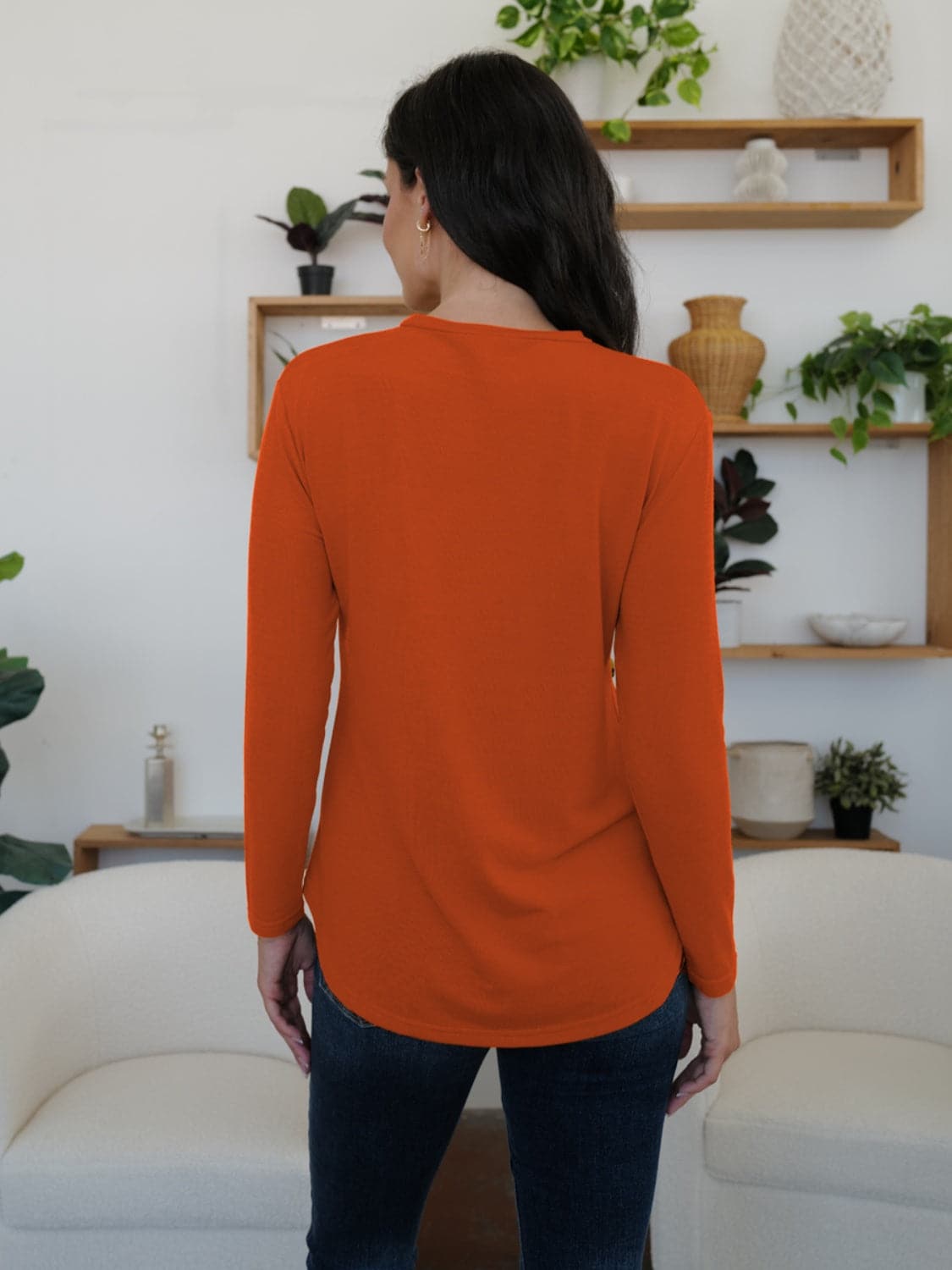 Elegant long sleeve tee with buttons