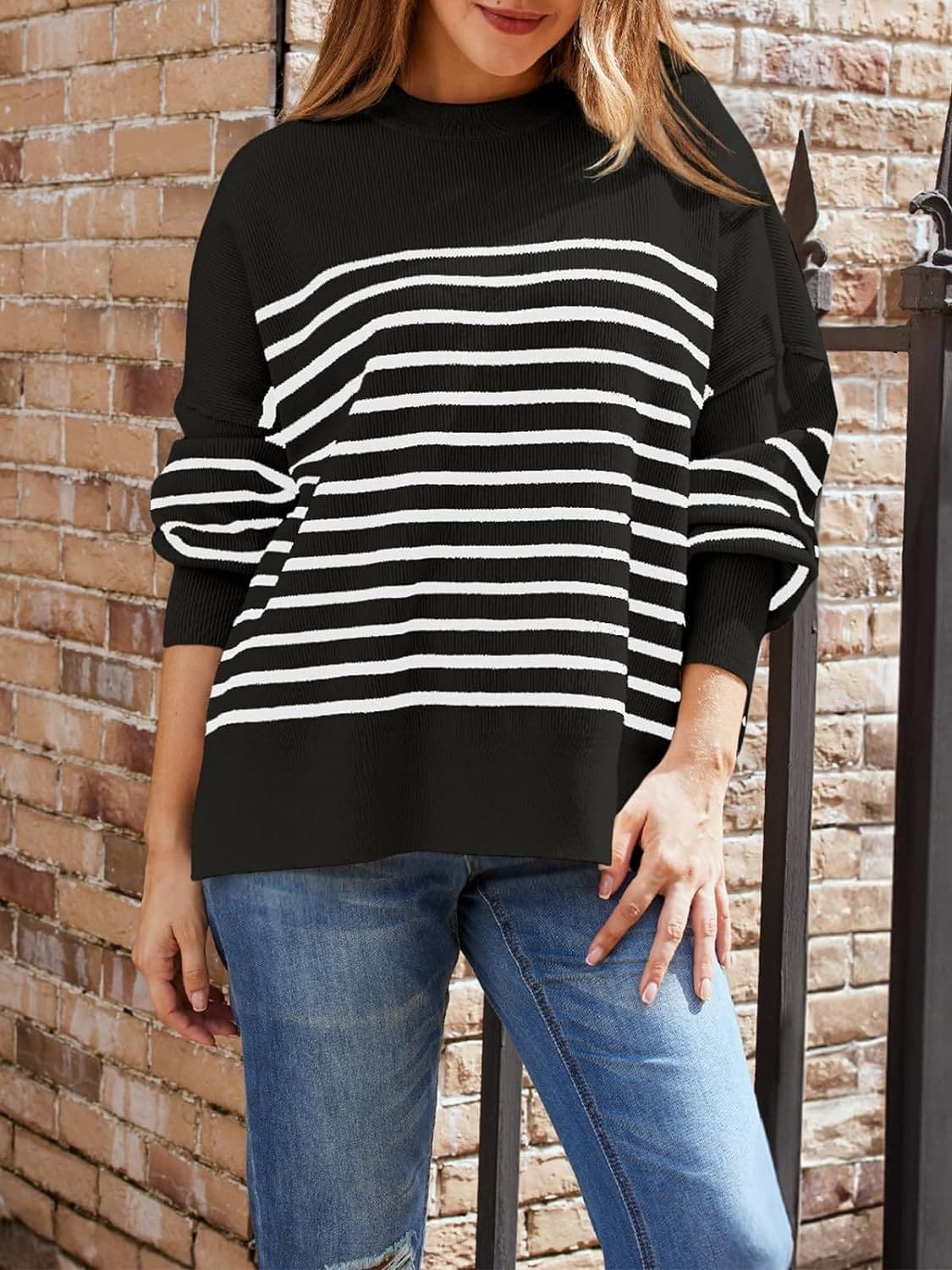 Striped Round Neck Long Sleeve Sweatshirt.